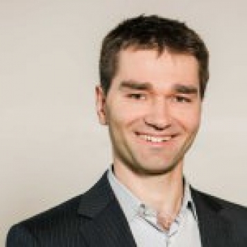 Dr. Jacek Jonczy