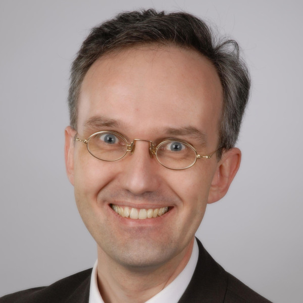 Dr. Michael Pauly