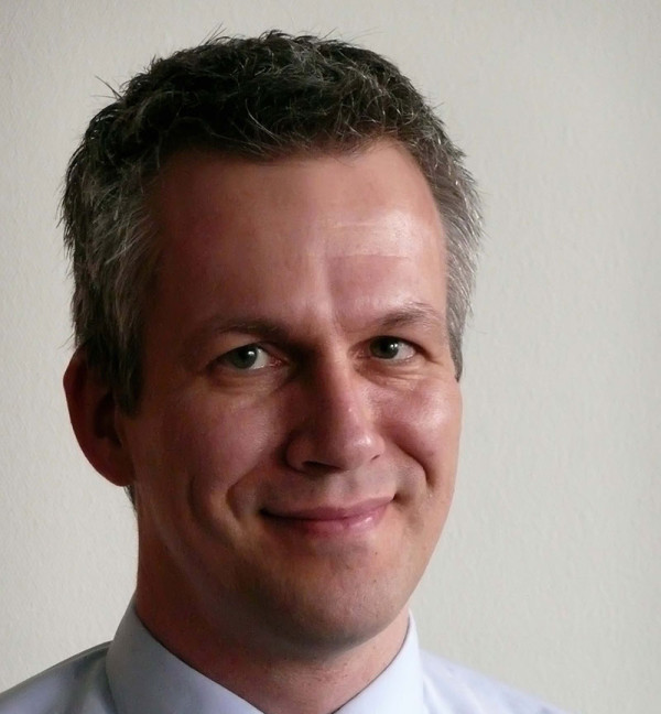 Dr. Peter Schill
